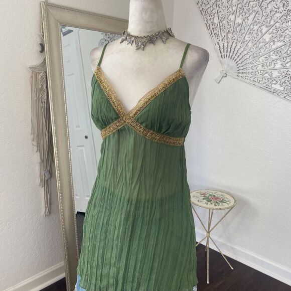 Meghan Noland Early 2000s Shimmery Green Gold Thread Sheer Fairy Camisole Top M - Picture 2 of 7